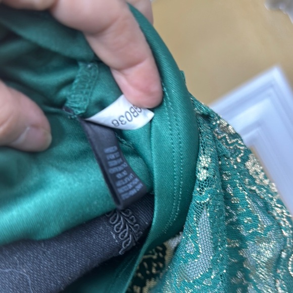 Elegant Green Lace Dress - Picture 10 of 12